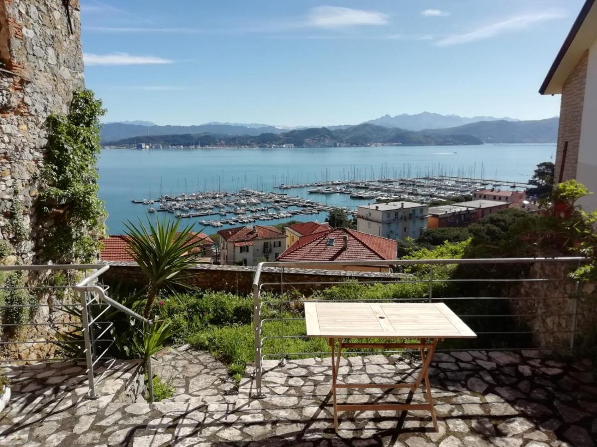 La Terrazza Nel Carruggio * Fezzano (Liguria)
